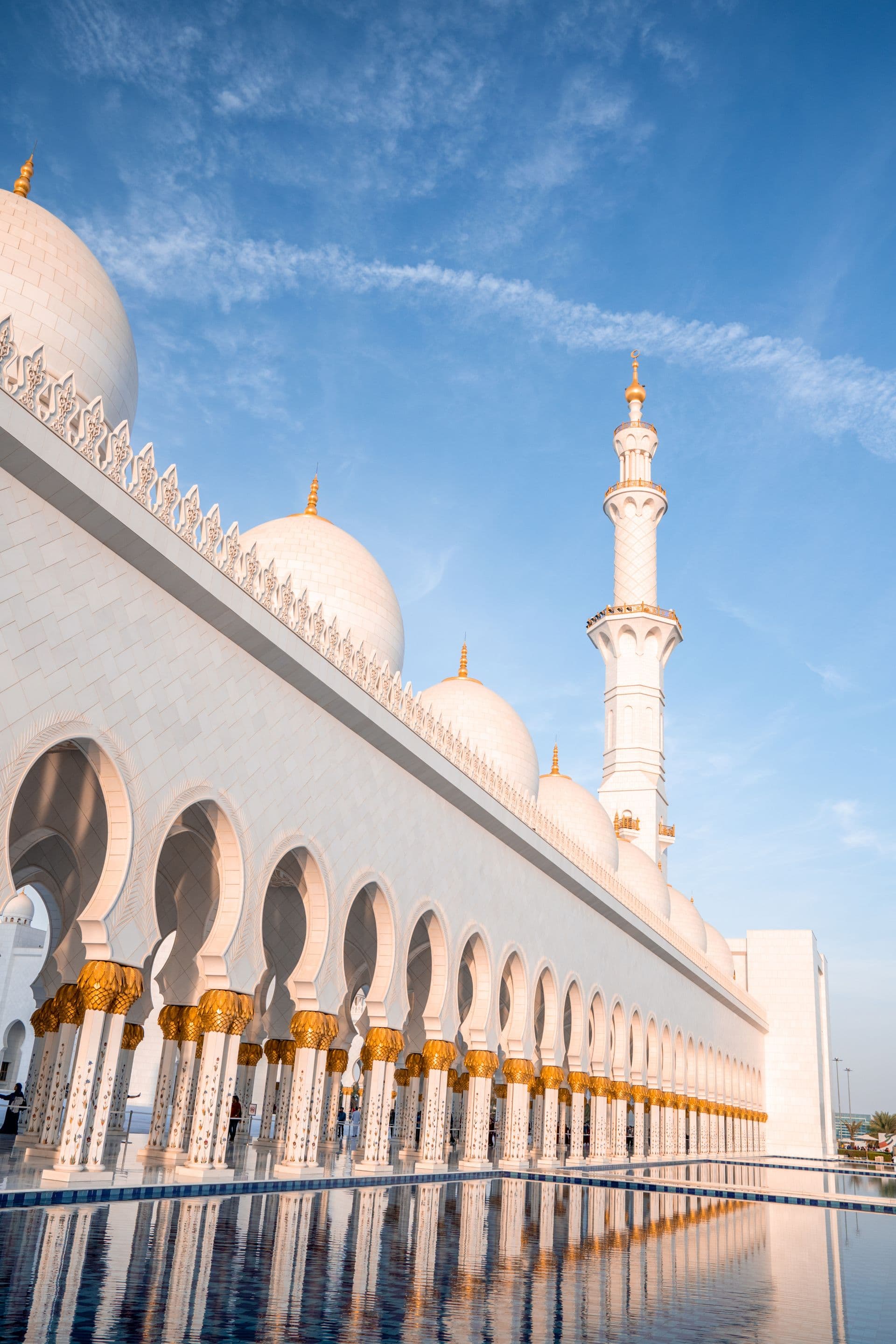من نحن؟